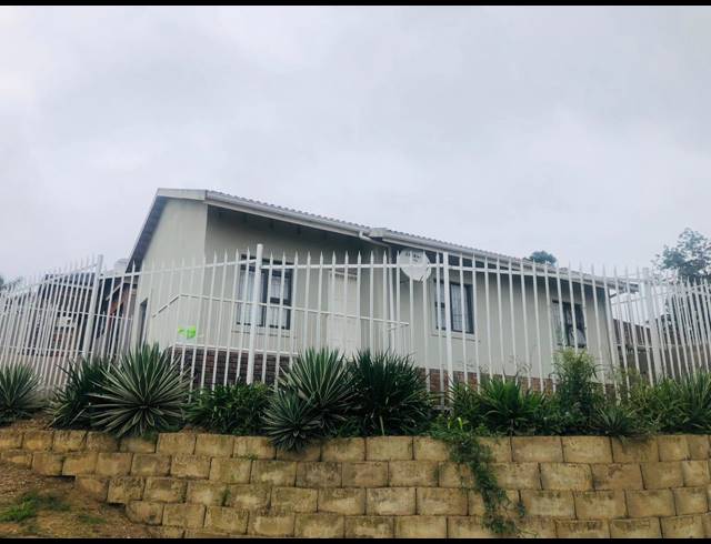 3 BEDROOM FREESTANDING FOR SALE IN WOODLANDS